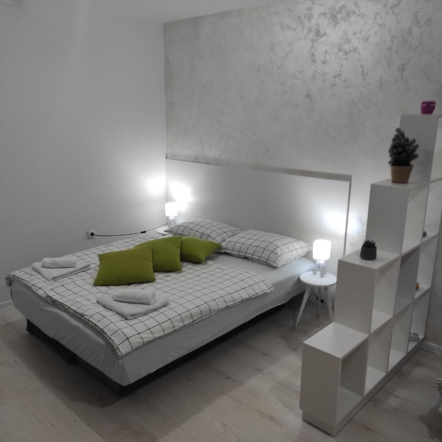 Apartman Jevrejska Banja Luka Exteriör bild